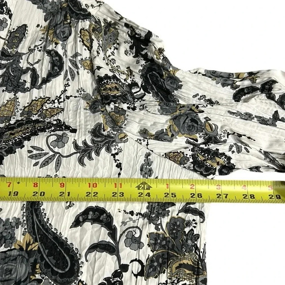 shirt ,blouse,women 4x,crinkle,lightweight,like new,paisley,front closure career - Picture 9 of 13